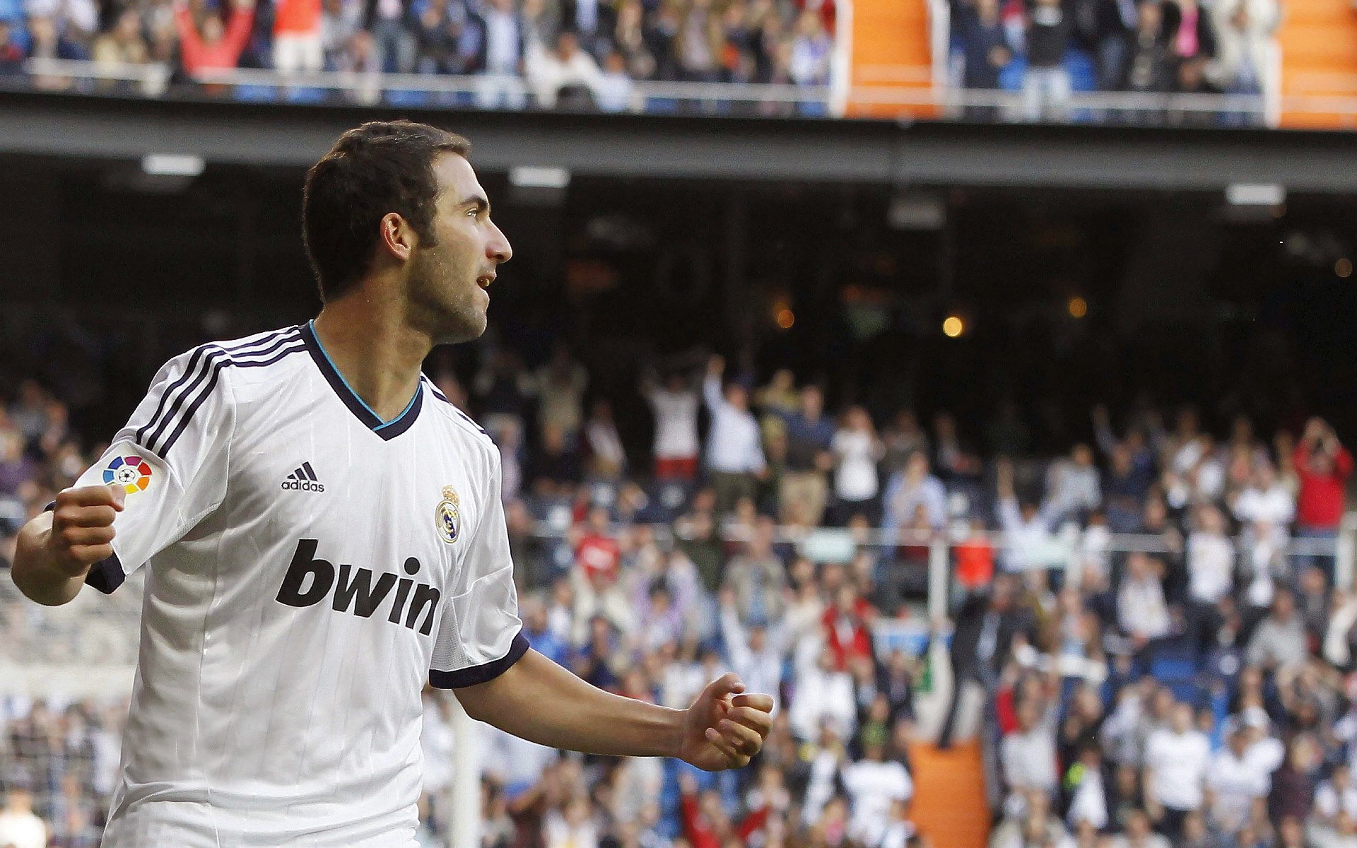 快船老板鲍尔默宣布斥资新建AI训练中心,快船队老板鲍尔默